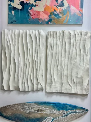 Up close, the details dance.
Explore ONDULACIONES ~ mixed media on aluminium, no at pez gordo.

35 x 49 in. each
Paloma R.