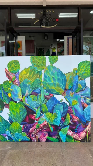 This vibrant nopal comes in two parts - and steals the show. 

NOPAL COLORIDO
Diptych
31.5 x 59 in. each
Oil in canvas
Esther B.